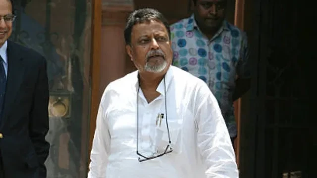 पूर्व रेल मंत्री और  टीएमसी नेता मुकुल रॉय का निधन, दिल का दौरा पड़ने से थमीं सांसें
