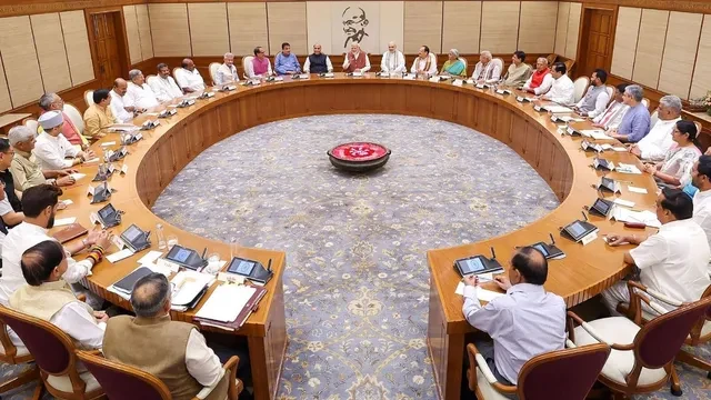 केरल का नाम अब ‘केरलम’,  मोदी कैबिनेट ने नाम बदलने की दी मंजूरी