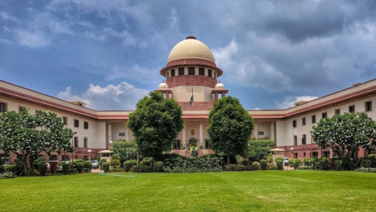 केरल सरकार को सुप्रीम कोर्ट से राहत, ‘नवा केरल सिटीजन रिस्पॉन्स प्रोग्राम’ रहेगा जारी