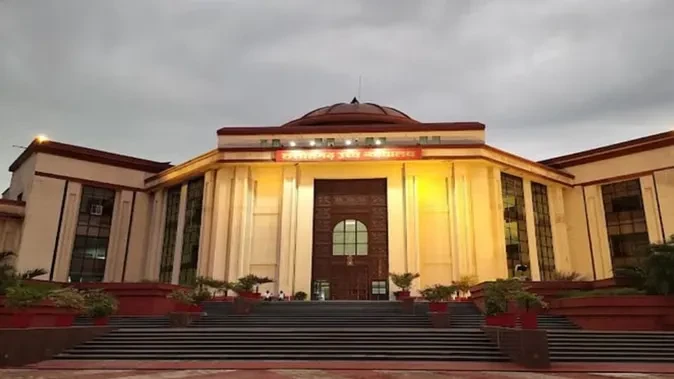 बम धमकी के बाद छत्तीसगढ़ हाईकोर्ट में सुरक्षा चौकसी बढ़ाई गई