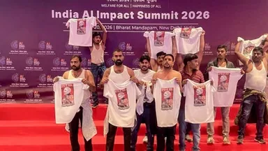 इंडियन यूथ कांग्रेस ने किया ‘सत्याग्रह’ प्रदर्शन, अध्यक्ष की गिरफ्तारी के खिलाफ विरोध