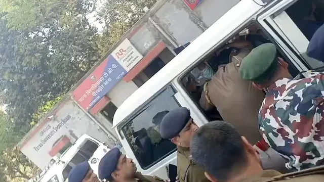 पटना विश्वविद्यालय चुनाव में बैलेट पेपर विवाद, रिंकल यादव पुलिस हिरासत में