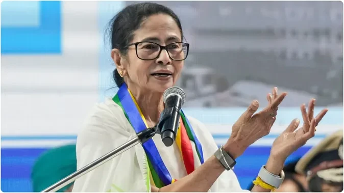 कोलकाता में ‘पिंक बूथ’ और मोबाइल गश्ती दल के जरिए मजबूत होगी महिला सुरक्षा: ममता बनर्जी