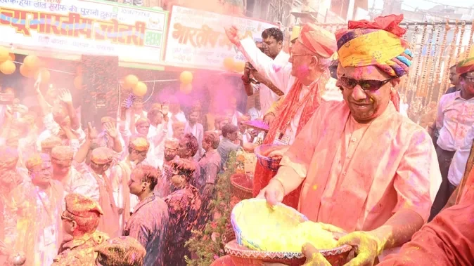 मुख्य सचिव ने होली पर सतर्कता बढ़ाने के लिए अधिकारियों से की वीडियो मीटिंग