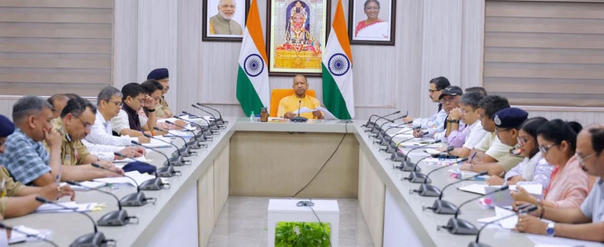 योगी आदित्यनाथ ने पर्वों पर सुरक्षा और कानून-व्यवस्था को लेकर दिए कड़े निर्देश