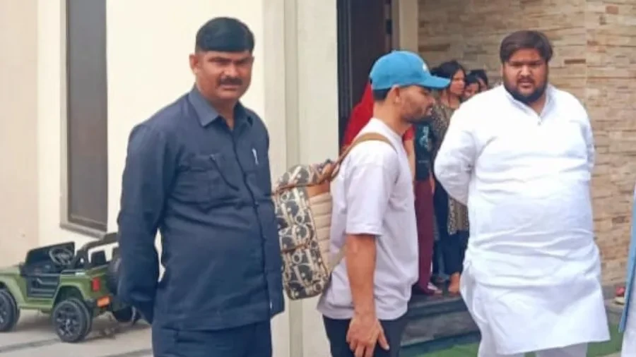 पिता को मुखाग्नि देकर टीम से जुड़े रिंकू सिंह, बोले- 'पापा के लिए रन बनाऊंगा'