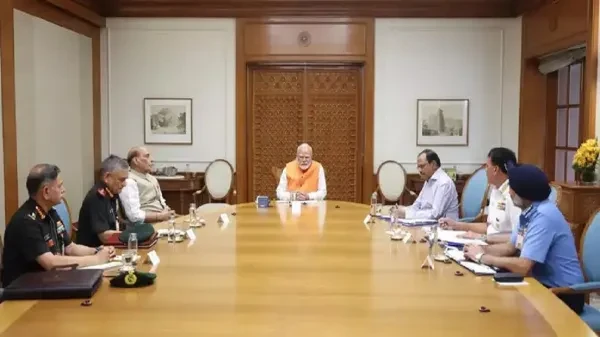 इस्राइल-ईरान युद्ध के बीच पीएम मोदी ने बुलाई सीसीएस की बैठक, वापस लौट रहे हैं दिल्ली