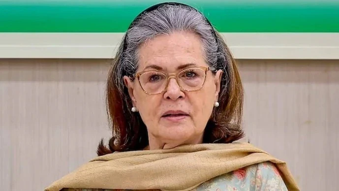 सोनिया गांधी ने मोदी सरकार की ईरान हमले पर चुप्पी को बताया चिंताजनक