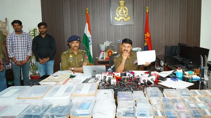 फर्जी दस्तावेज़ और बोगस फर्में: कानपुर में 250 करोड़ रुपये की GST चोरी का पर्दाफाश