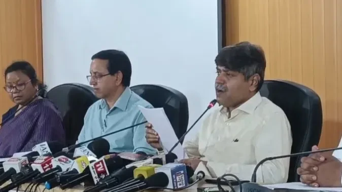 आर्थिक सर्वेक्षण 2025-26: उत्तराखंड में विकास की रफ्तार तेज, गरीबी घटकर 6.92%