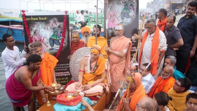 शंकराचार्य अविमुक्तेश्वरानंद ने की काशी से गो रक्षा अभियान की शुरुआत