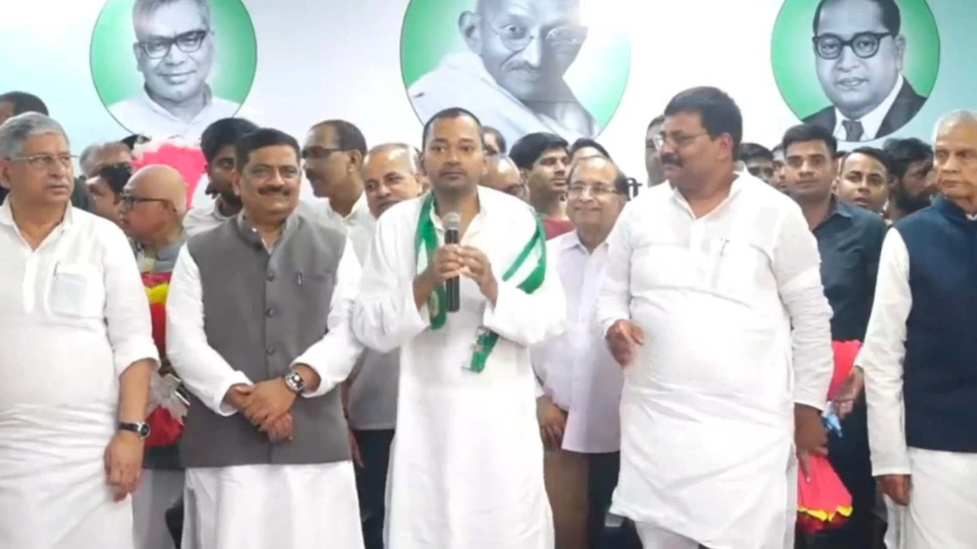 नीतीश कुमार के बेटे निशांत जेडीयू में शामिल, कहा- पार्टी को मजबूत करूंगा