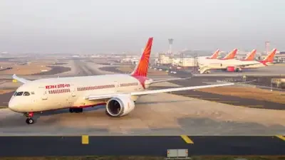 हवाई यात्रा महंगी: एअर इंडिया ने घरेलू और अंतरराष्ट्रीय उड़ानों पर फ्यूल सरचार्ज बढ़ाया