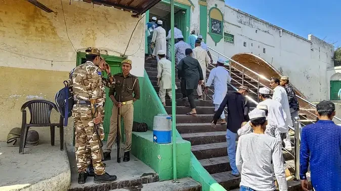 अलविदा जुमे को लेकर संभल में कड़ी सुरक्षा, पुलिस-प्रशासन सतर्क