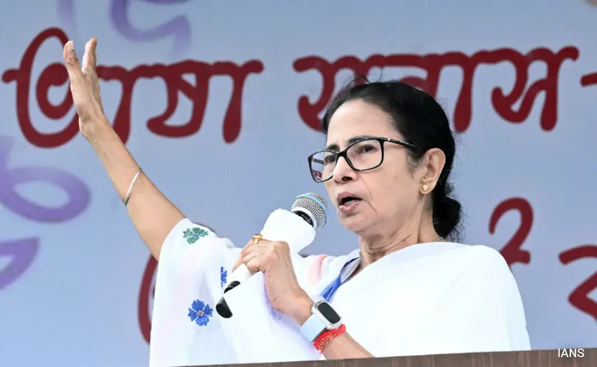 बंगाल चुनाव से पहले ममता का बड़ा ऐलान, मुअज्जिनों और पुरोहितों का बढ़ाया मानदेय