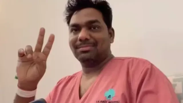 कॉमेडियन ज़ाकिर खान हॉस्पिटल में एडमिट? वीडियो देख फैंस को हुई चिंता