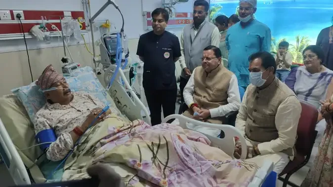 स्वास्थ्य समस्या के चलते कैबिनेट मंत्री सतपाल महाराज ऋषिकेश एम्स में भर्ती