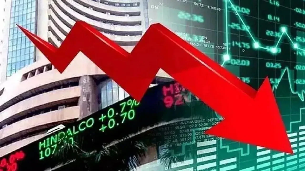 शेयर बाजार में भारी गिरावट, सेंसेक्स 2,496 अंक टूटकर 74,207 पर बंद