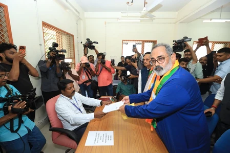 केरलम: भाजपा प्रदेश अध्यक्ष राजीव चंद्रशेखर ने नेमोम से दाखिल किया नामांकन