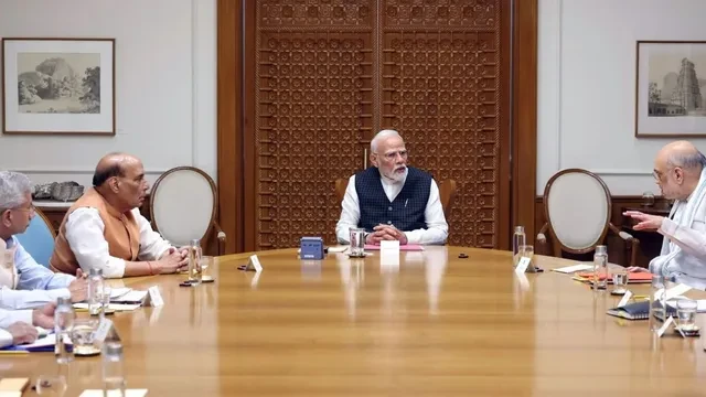 पश्चिम एशिया तनाव के बीच पीएम मोदी की हाई-लेवल बैठक, ऊर्जा आपूर्ति पर फोकस
