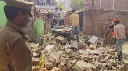 वाराणसी में सिलिंडर फटने से मकान ढहा, दो की मौत, दो घायल