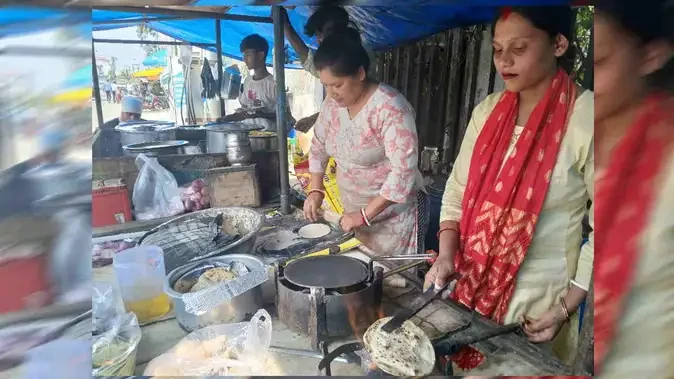 गैस सिलेंडर की किल्लत से बढ़े ढाबों और ठेलियों पर रोटी के दाम