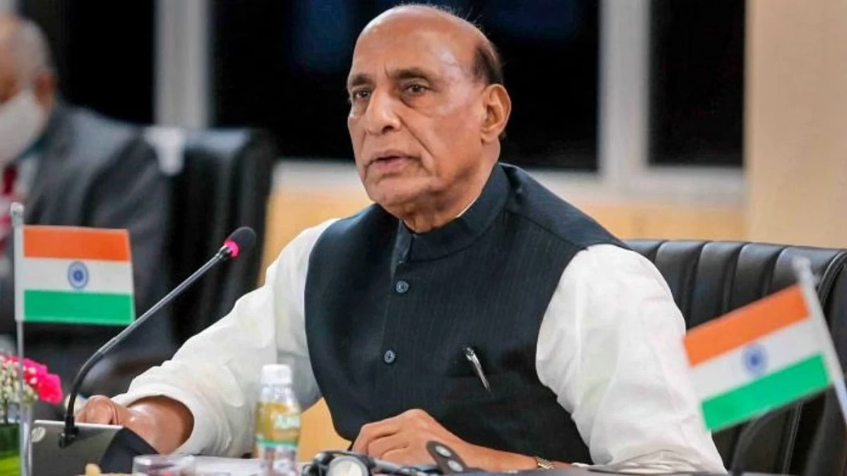 पेट्रोल-डीजल की कोई कमी नहीं, कई जहाज रास्ते में: सर्वदलीय बैठक में सरकार ने भरोसा दिलाया