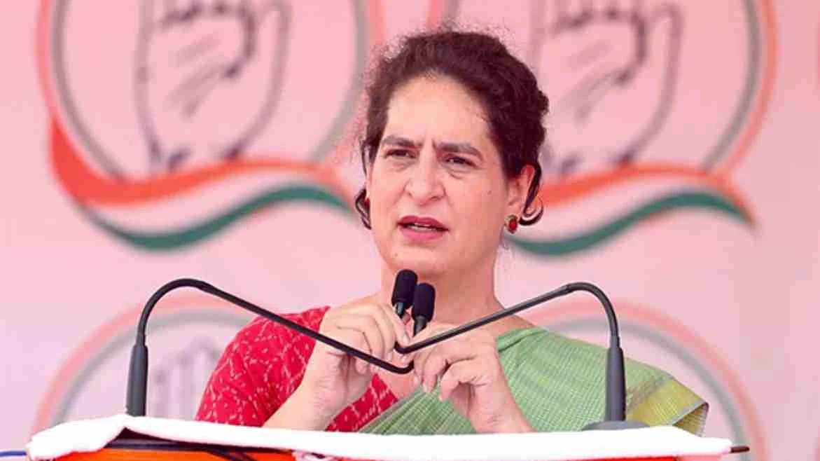 प्रियंका गांधी बोलीं- युद्ध पर राजनीति न करें, संसद में हो गंभीर चर्चा