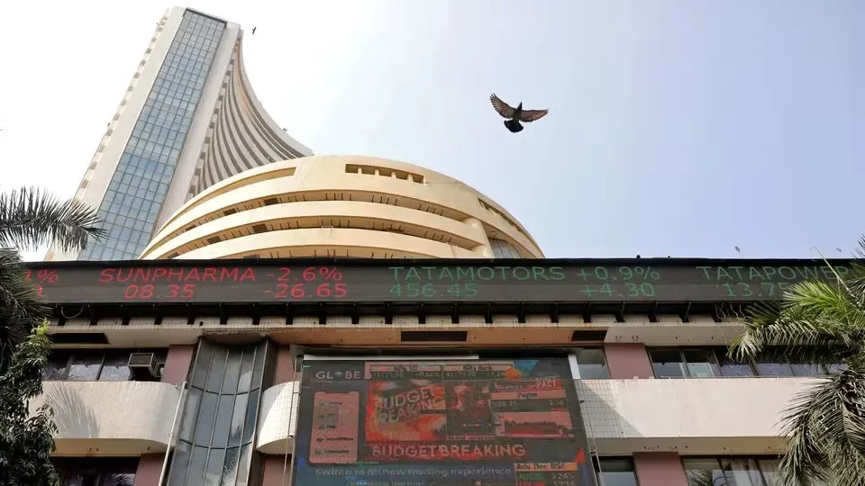 सेंसेक्स-निफ्टी में 2% की तेजी, कच्चे तेल में गिरावट से बाजार में उत्साह