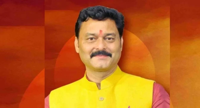 हाईकोर्ट जज को फोन करना पड़ा भारी, बीजेपी विधायक संजय पाठक पर अवमानना केस