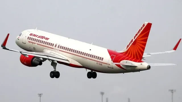 जेट फ्यूल कीमतों में उछाल, एयर इंडिया ने बढ़ाया सरचार्ज; टिकट महंगे
