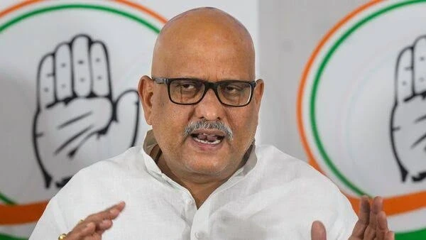 भाजपा के स्थापना दिवस पर योगी के पार्टी कार्यालय न जाने पर बोले अजय राय- पार्टी में अंदरखाने असंतोष