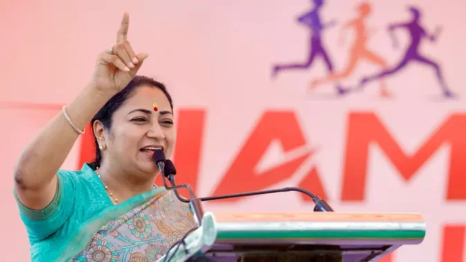 दिल्ली सरकार के बड़े फैसले, झुग्गीवासियों और गिग वर्कर्स को मिलेगा लाभ