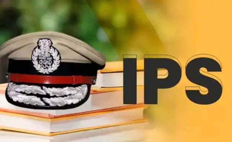 यूपी में बड़ा प्रशासनिक फेरबदल, तीन आईपीएस अधिकारियों के हुए तबादले