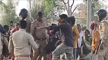 अमेठी में अंबेडकर प्रतिमा को लेकर बवाल, पथराव में 3 पुलिसकर्मी घायल
