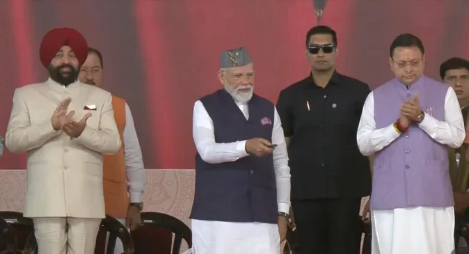 दिल्ली से देहरादून अब सिर्फ 3 घंटे! PM मोदी ने एक्सप्रेसवे का किया उद्घाटन