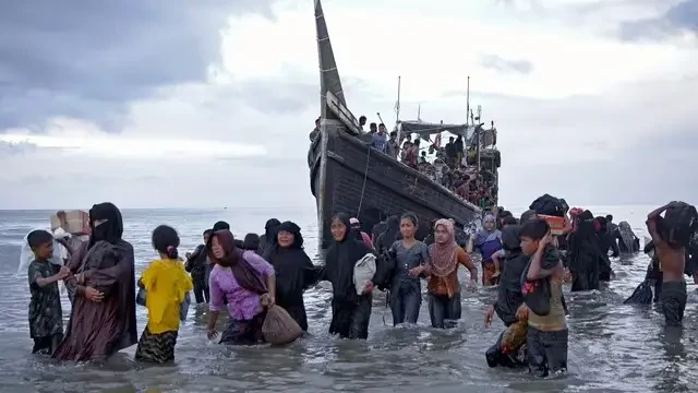 अंडमान सागर में नाव हादसा, 250 से ज्यादा लोगों के लापता होने की आशंका