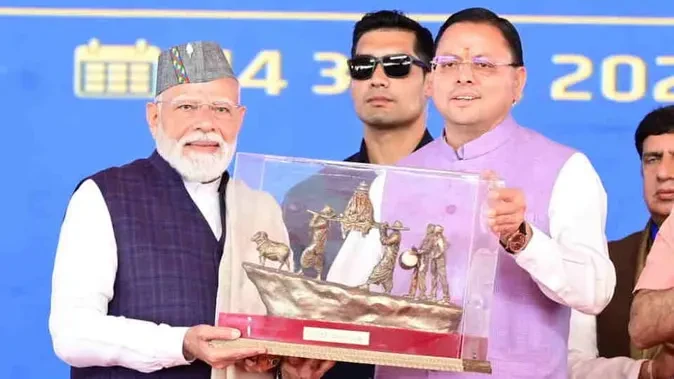 उत्तराखंड की कला का सम्मान, पीएम मोदी को कंचन जदली का विशेष स्मृति चिह्न भेंट