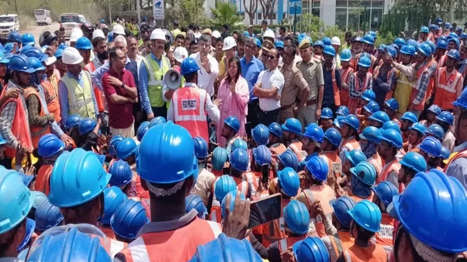 प्रयागराज: बारा पावर प्लांट में मजदूरों का हंगामा, चार घंटे बाद खत्म हुआ धरना