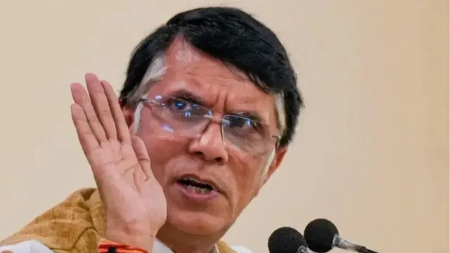 सुप्रीम कोर्ट ने पवन खेड़ा को नहीं दी राहत, ट्रांजिट बेल बढ़ाने से इनकार