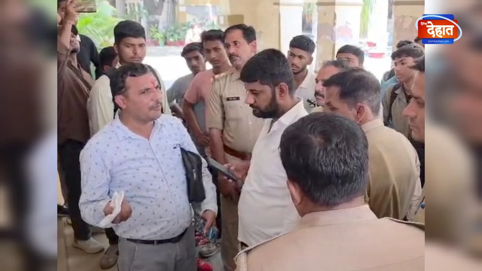 मुजफ्फरनगर: डीएवी कॉलेज का पुस्तक मेला विवाद के बाद स्थगित