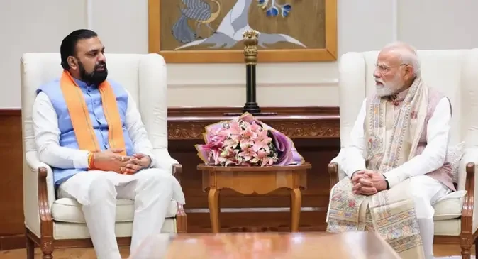 दिल्ली में पीएम मोदी से मिले सीएम सम्राट चौधरी, मंत्रिमंडल विस्तार पर हुई चर्चा