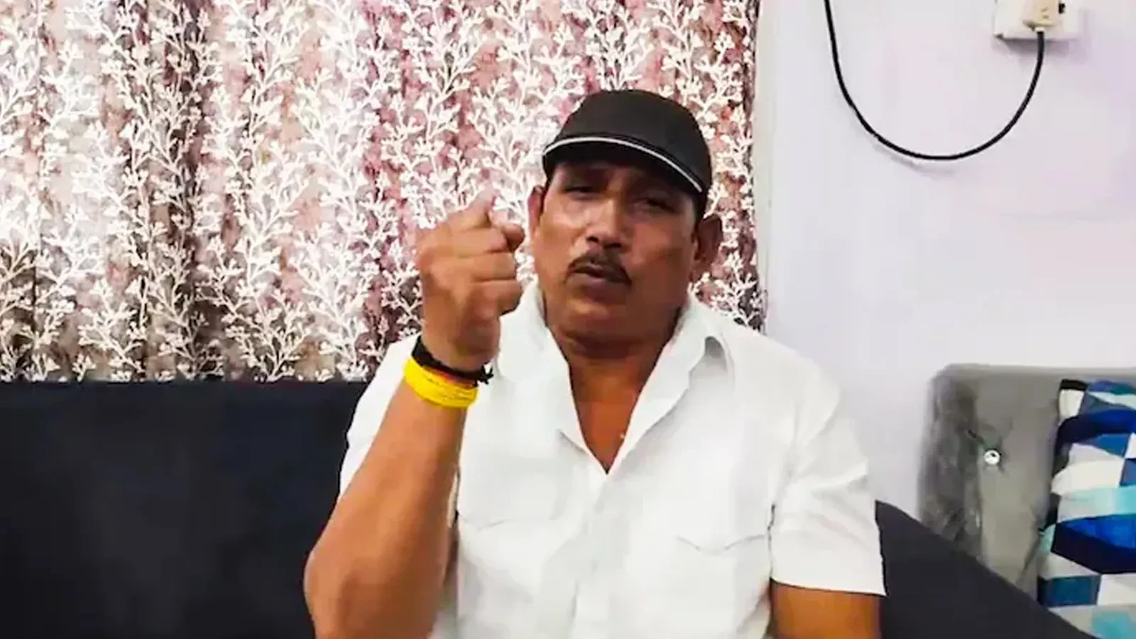 विवादित बयान पर घिरे भाजपा विधायक प्रीतम लोधी, CM से मिलकर दी सफाई