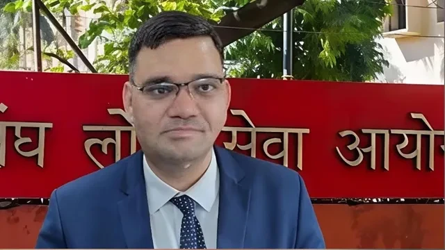 यूपी: IAS रिंकू सिंह राही का यू-टर्न, इस्तीफा लिया वापस