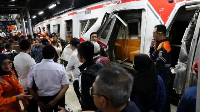 इंडोनेशिया में भीषण रेल हादसा, दो ट्रेनों की टक्कर में 2 की मौत, कई घायल