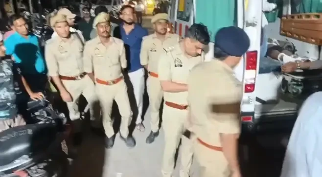 हमीरपुर हादसा: डंपर-मारुति वैन की टक्कर में 4 बारातियों की मौत, 3 घायल