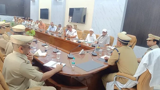 मुजफ्फरनगर: डीआईजी अभिषेक सिंह ने सुनी पुलिस पेंशनर्स की समस्याएं