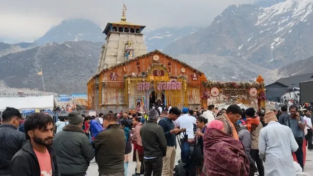 केदारनाथ धाम में आस्था का जनसैलाब, 7 दिनों में 2 लाख से अधिक श्रद्धालुओं ने किये दर्शन