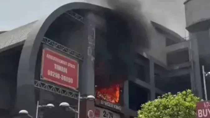कोटा सिटी मॉल में भीषण आग, दूसरी मंजिल से उठीं लपटें, मची अफरा-तफरी