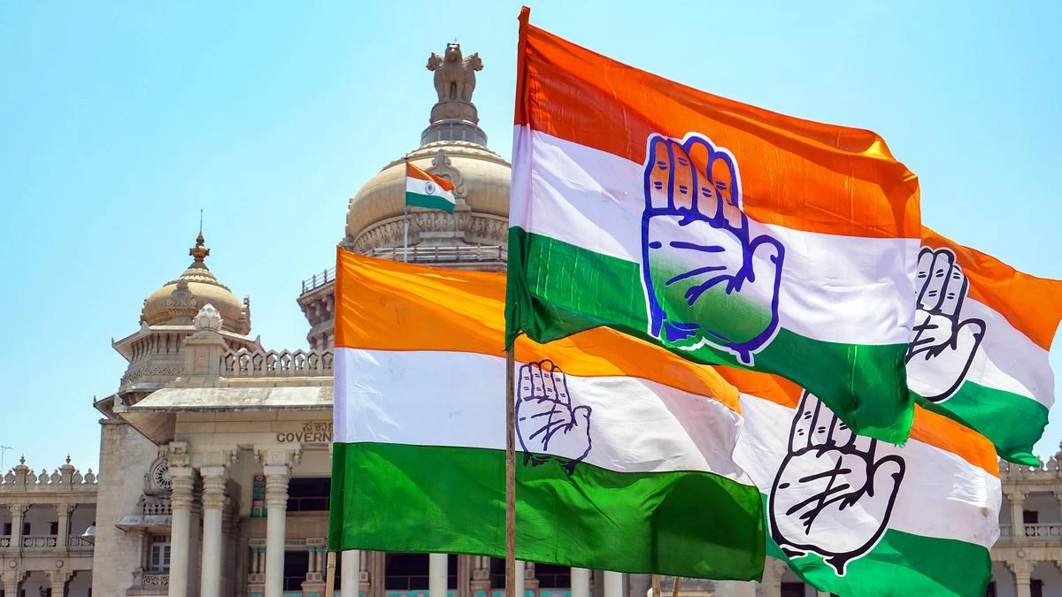 कमर्शियल एलपीजी सिलेंडर महंगा, कांग्रेस ने सरकार पर बोला हमला